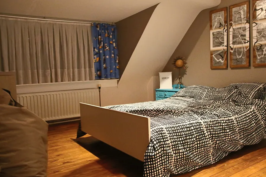 Ein zweites Schlafzimmer mit Doppelbett